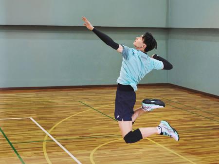 バレーボール男子日本代表が着用するバレーボールシュ