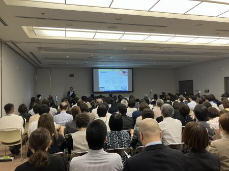 【開催レポート】150席満席、立ち見も発生 日本経営 【開催レポート】150席満席、立ち見も発生 日本経営