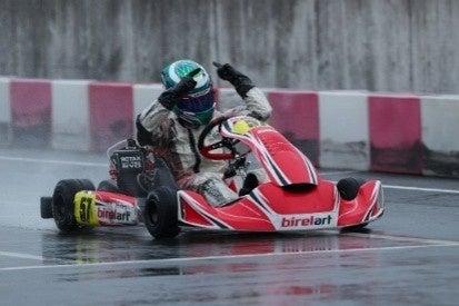 外国語学部2年生 宮崎琉、雨中の激戦を制してカート国 外国語学部2年生 宮崎琉、雨中の激戦を制してカート国
