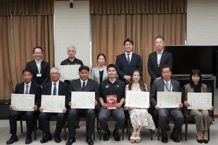 令和8年度連絡帳の寄贈および市長感謝状贈呈式出席の 令和8年度連絡帳の寄贈および市長感謝状贈呈式出席の