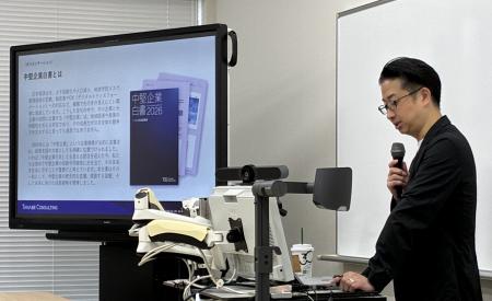 中堅企業の価値と可能性を次世代に伝える。『中堅企業 中堅企業の価値と可能性を次世代に伝える。『中堅企業
