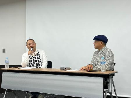 AFF(アジアファッションフェア)会場にて弊社代表 下 AFF(アジアファッションフェア)会場にて弊社代表 下