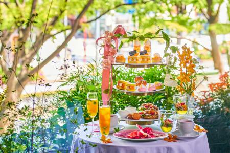 夏のプレミアムなフルーツアフタヌーンティーをニ期連 夏のプレミアムなフルーツアフタヌーンティーをニ期連
