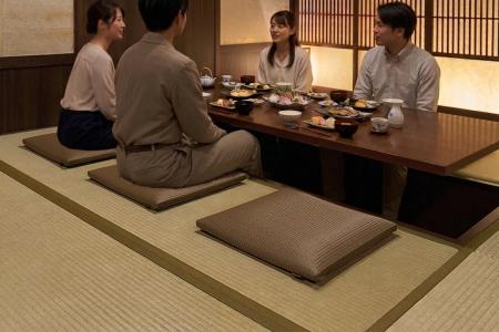 梅雨・夏の飲食店に「究極の清潔感」を。座席のニオイ