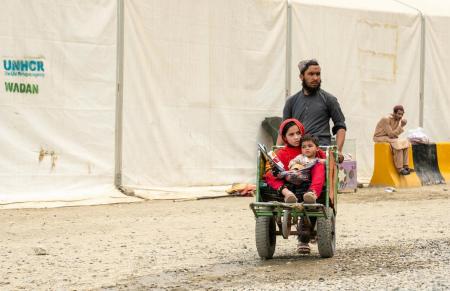 難民の10人に7人が長期的な避難、UNHCRトップが解決策 難民の10人に7人が長期的な避難、UNHCRトップが解決策