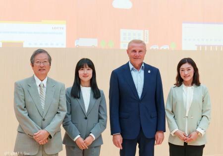 男子棒高跳の伝説的名選手 セルゲイ・ブブカ氏、日本