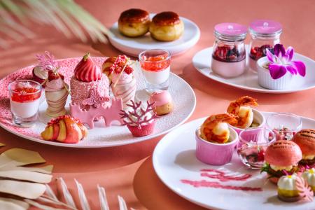 今年は新たにディナーを加えピンクパレスパンケーキや 今年は新たにディナーを加えピンクパレスパンケーキや