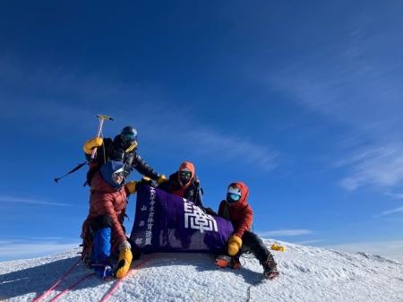 中央大学山岳部 デナリ登山隊、北米最高峰デナリに6名 中央大学山岳部 デナリ登山隊、北米最高峰デナリに6名