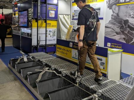 高所作業時の事故を「ゼロ」に！常設型転落防止システ