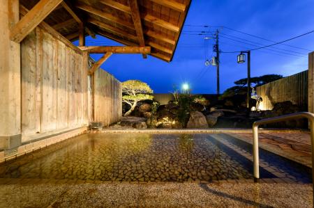 【郡山三穂田温泉】期間限定「天然地下水風呂」が露天 【郡山三穂田温泉】期間限定「天然地下水風呂」が露天