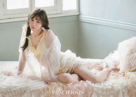 《PEACH JOHN》アイドルグループ『Peel the Apple』の