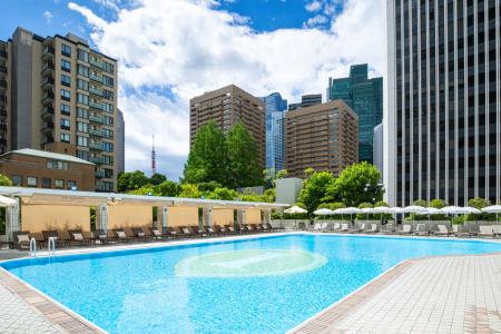 都会のオアシス「ガーデンプール」 夏季限定営業中