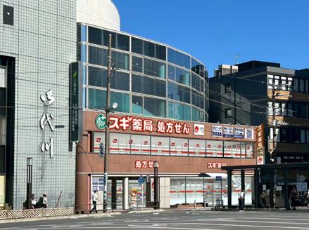 「スギ薬局鎌倉駅前店」に多機能ロッカー『マルチエキ 「スギ薬局鎌倉駅前店」に多機能ロッカー『マルチエキ