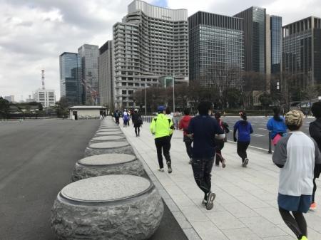 日常生活やランニングなど幅広いシーンで広がるス...