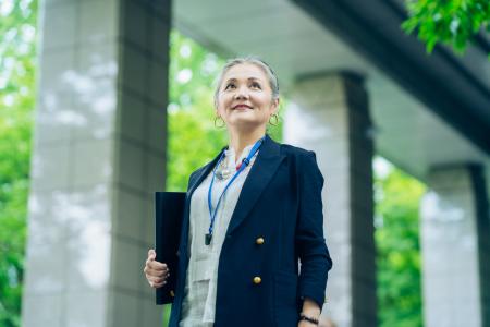 定年後も「働き続けたい」が約6割　働く理由は65歳以