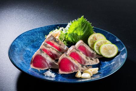 池澤鮮魚の「土佐・日戻り鰹たたき」が「おもてなしセ
