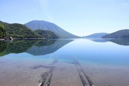 中禅寺湖周辺の雄大な自然の中で金谷ホテルの軽飲食と 中禅寺湖周辺の雄大な自然の中で金谷ホテルの軽飲食と