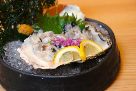 気温30℃を超える季節に。牡蠣をシャリっと味わう夏限