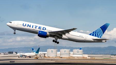 ユナイテッド航空、スターリンクWi-Fi導入を加速、ス