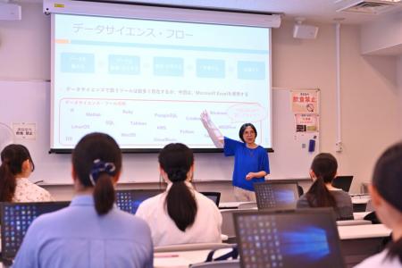 「今より深く、サイエンスに触れる夏」を女子高utf-8