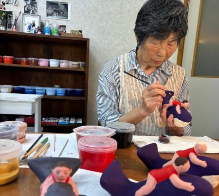 宮崎県で江戸時代から続く佐土原人形工房　消滅の危機