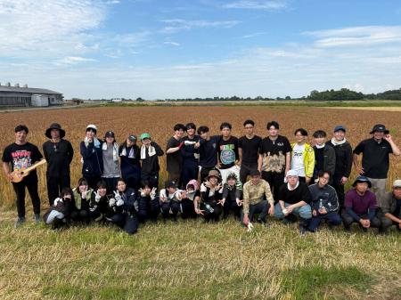 【国際調理製菓専門学校】学生が収穫した小麦を使って