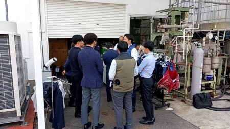 酷暑の現場、空調服が使えない現場向け『ドライアイス