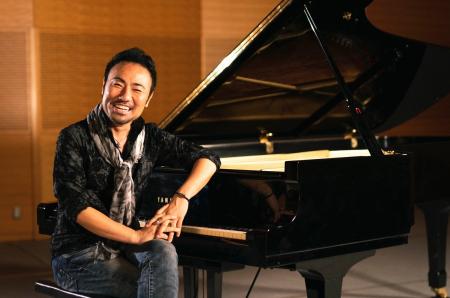 東京2020パラリンピック閉会式で演奏した“7本指のピア