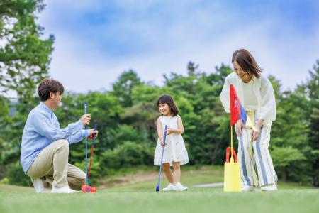全国10ゴルフ場を親子に無料開放！開放感あふれるゴル