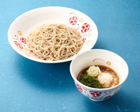 毎年9万食販売する「ピリリと辛い海苔つけそば」が今