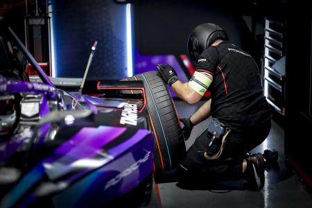 FormulaE、電気自動車レースが7月25日~26日 夜の東京