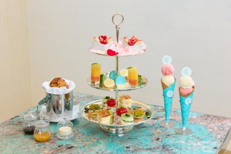 【TIFFANY & CO.】ブルー ボックス カフェ　1周年を祝