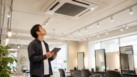 酷暑本番前に美容室の空調点検を。ヘアスプレー・薬剤 酷暑本番前に美容室の空調点検を。ヘアスプレー・薬剤