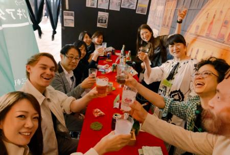 史上初の都市型スナックフェス、約3,000人が来場!「Y 史上初の都市型スナックフェス、約3,000人が来場!「Y