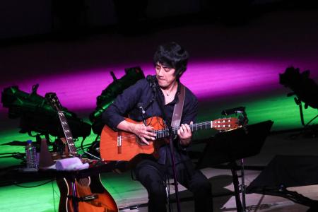 山崎まさよしデビュー20周年の特別公演！服部隆之アレ