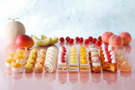 ＜週末9日間限定＞ショートケーキ3種食べ比べに、ナポ