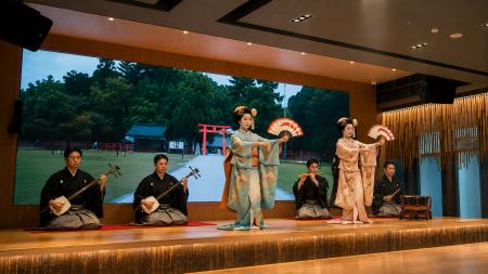 【わかさ生活】京都の中心・四条烏丸から伝統伎芸を世 【わかさ生活】京都の中心・四条烏丸から伝統伎芸を世