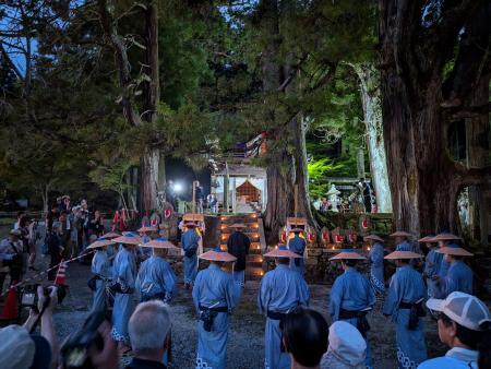 ユネスコ無形文化遺産「綾渡の夜念仏と盆踊」見学バス