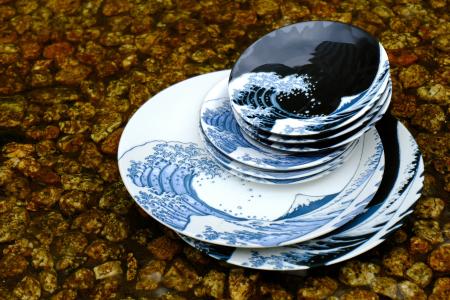 和食器と包丁の専門店「かっぱ橋まえ田」、葛飾北斎の