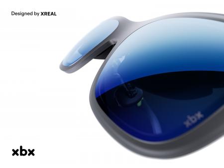 いつでも、どこでも、自分だけの大画面を!XREALが若 いつでも、どこでも、自分だけの大画面を!XREALが若
