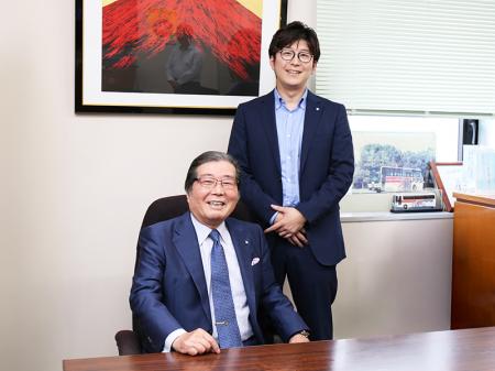 ビッグホリデー、100年企業に向けたトップ対談をutf-8