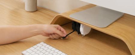もうケーブルが散らからない。片側だけ引き出せる新発