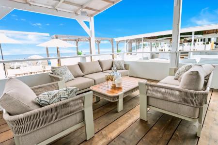 今年の夏、由比ヶ浜の空気が変わる。鎌倉発、極上のビ