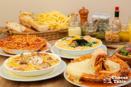 【ランチタイムはポテト・ガーリックトーストなど食べ 【ランチタイムはポテト・ガーリックトーストなど食べ
