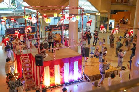 【高輪エリアのプリンスホテル】盆踊りや縁日など“古
