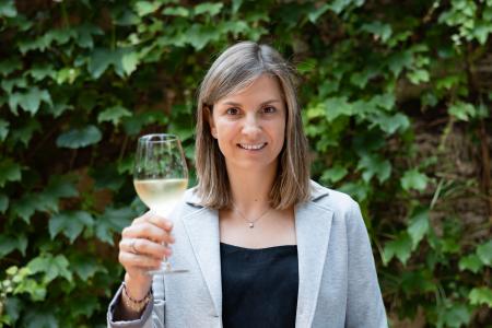 D.O.CAVA初の女性会長として、マルタ・ビダル氏がD.O.