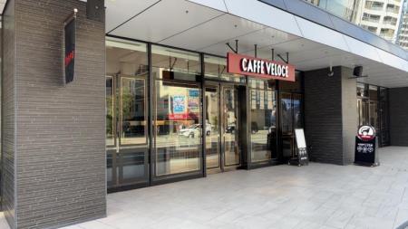 開放感抜群！108席を備える「カフェ・ベローチェ 福岡