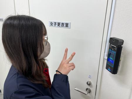NEC、ソフトバンクと協力してJoshinの全事業所に顔認 NEC、ソフトバンクと協力してJoshinの全事業所に顔認