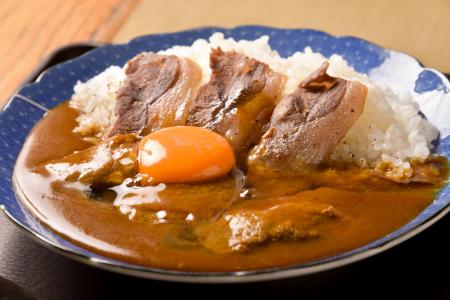 53年の料理人生、34年続くネパールとの縁から誕生――「