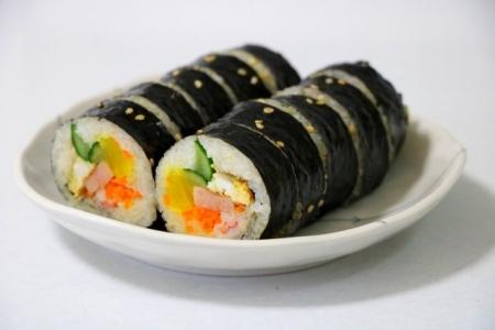 太巻き寿司におにぎりサンド　海苔の魅力を作り手と味